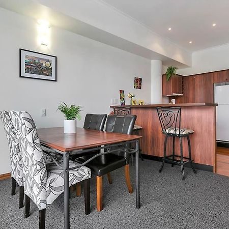 Spacious One Bedroom Apartment On Princes Wharf Auckland Dış mekan fotoğraf