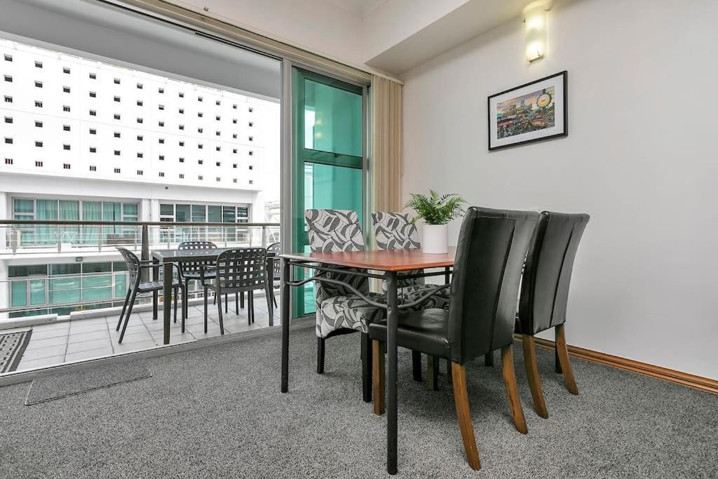 Spacious One Bedroom Apartment On Princes Wharf Auckland Dış mekan fotoğraf